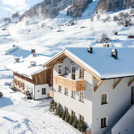 Golden Marmot - Private Chalet-stanton Apartment *