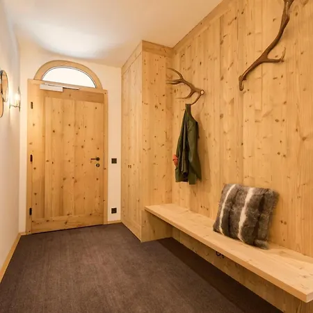 Golden Marmot - Private Chalet-stanton Apartment St. Anton am Arlberg